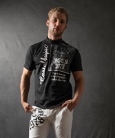 【BLACK】ゼブラプリント&箔プリント入りモックネック半袖Tシャツ