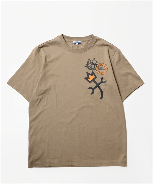 【EC限定】綿天竺50パイレーツプリント　Tシャツ(17モカブラウン-44)