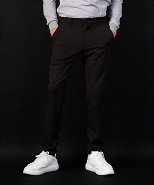 【BLACK】異素材切替ロゴ刺繍入り長パンツ(19ダークブラウン-44)