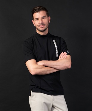 【BLACK】ピンタック入りモックネック半袖Tシャツ